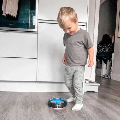 Cecilia ™ - Balón de fútbol flotante con luces LED